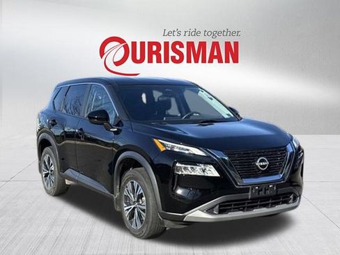 Used 2022 Nissan Rogue SV image 1