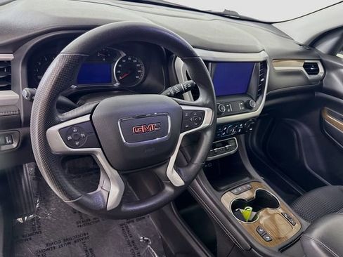 Used 2021 GMC Acadia SLE w/ Driver Convenience Package FWD image 9