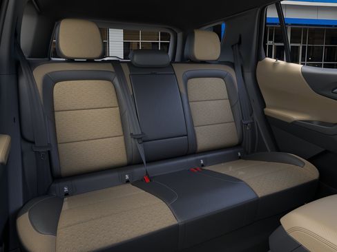 New 2026 Chevrolet Equinox ACTIV w/ Convenience Package III AWD/4WD image 17