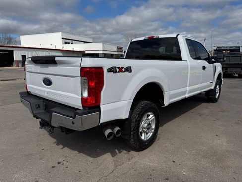 Used 2017 Ford F250 XLT AWD/4WD image 5