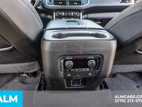 Used 2024 Chevrolet Suburban Premier RWD image 33