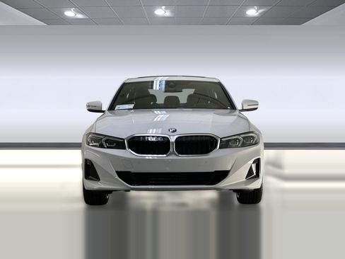 Used 2026 BMW 330i Sedan w/ Premium Package RWD image 5
