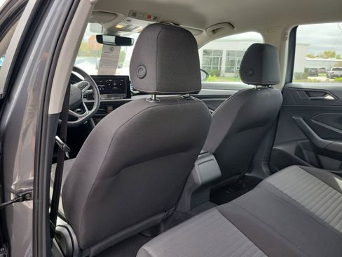 Certified 2025 Volkswagen Jetta S image 13