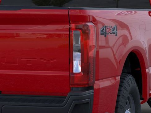 New 2026 Ford F250 XL w/ XL Off-Road Package AWD/4WD image 21