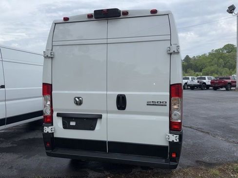 Used 2025 RAM ProMaster 2500 w/ Convenience Group FWD image 6