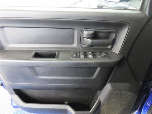 Used 2017 RAM 1500 Express AWD/4WD image 15