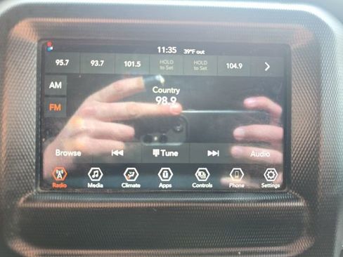 Used 2022 Jeep Wrangler Sport image 18