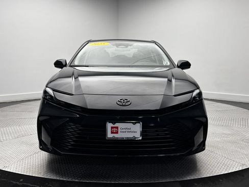 Used 2025 Toyota Camry LE AWD/4WD image 39