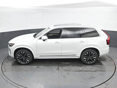 New 2026 Volvo XC90 B6 Plus w/ Protection Package AWD/4WD image 32