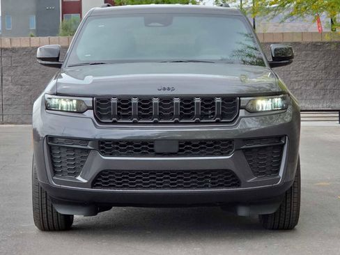 New 2026 Jeep Grand Cherokee Altitude AWD/4WD image 5