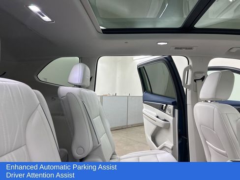 Used 2025 Buick Enclave Avenir w/ Super Cruise Package image 26