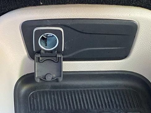 Used 2024 Chrysler Pacifica Touring-L FWD image 29