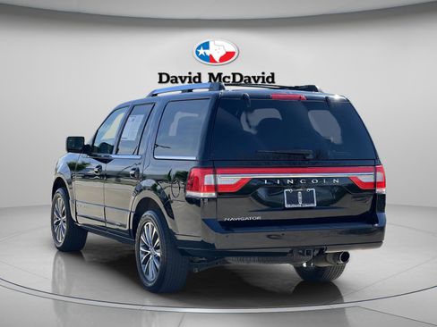 Used 2017 Lincoln Navigator Select RWD image 5