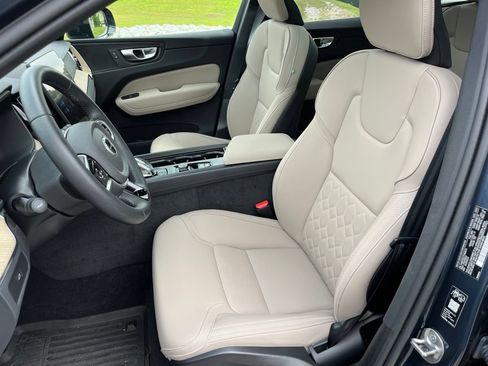 Used 2026 Volvo XC60 B5 Plus w/ Protection Package Premier AWD/4WD image 8