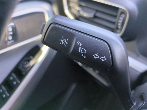 Used 2021 Ford Explorer XLT w/ Equipment Group 202A image 30