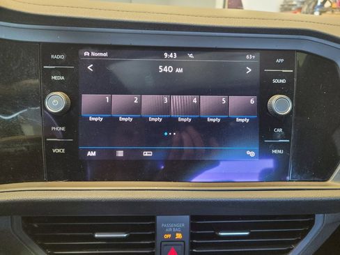 Used 2019 Volkswagen Jetta SEL FWD image 25