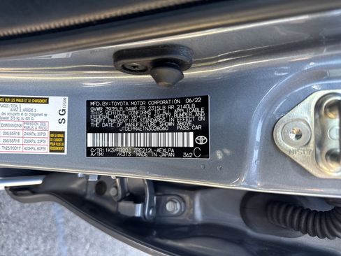 Used 2022 Toyota Corolla LE FWD image 34