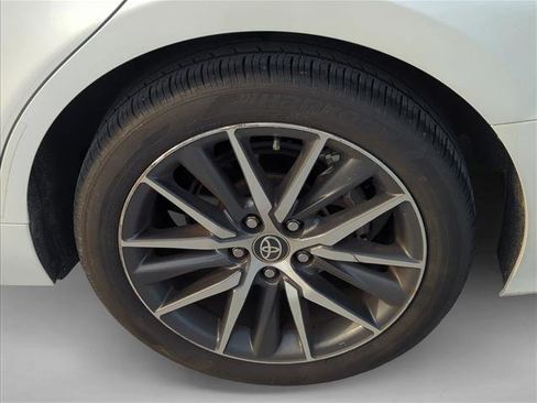 Used 2023 Toyota Camry XLE FWD image 7