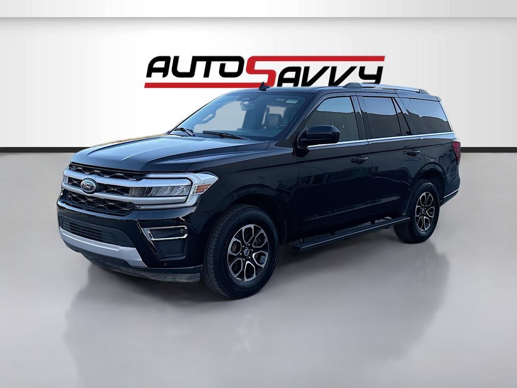 Used 2023 Ford Expedition Limited RWD image 3