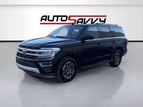Used 2023 Ford Expedition Limited RWD image 3