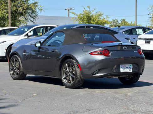Used 2016 MAZDA MX-5 Miata Club RWD image 5