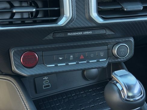 Used 2024 Ford Mustang GT Premium image 22