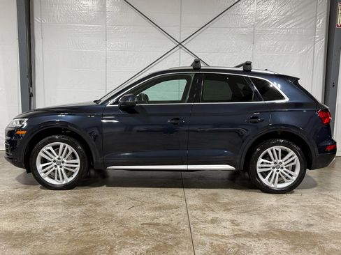 Used 2020 Audi Q5 2.0T Premium Plus w/ Premium Plus Package image 2