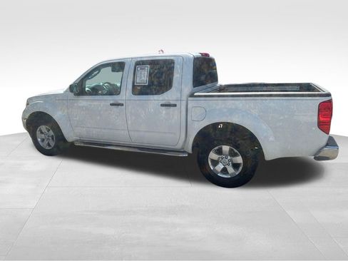 Used 2011 Nissan Frontier SV w/ SV Premium Utility Pkg RWD image 8