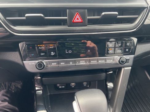 Certified 2024 Kia Seltos S FWD image 53