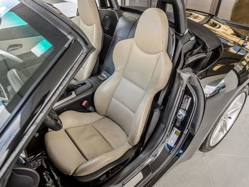 Used 2006 BMW M Roadster image 36