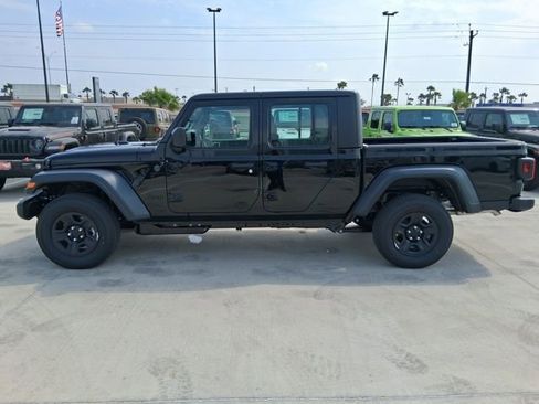 New 2026 Jeep Gladiator Sport image 4