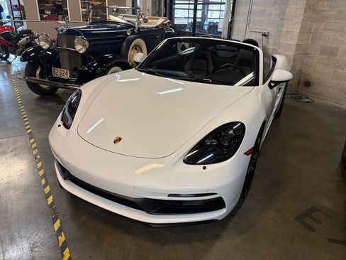 Used 2018 Porsche 718 Boxster GTS image 17