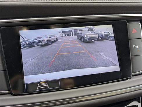 Used 2021 Buick Enclave Essence w/ Sound and Sites Package image 21