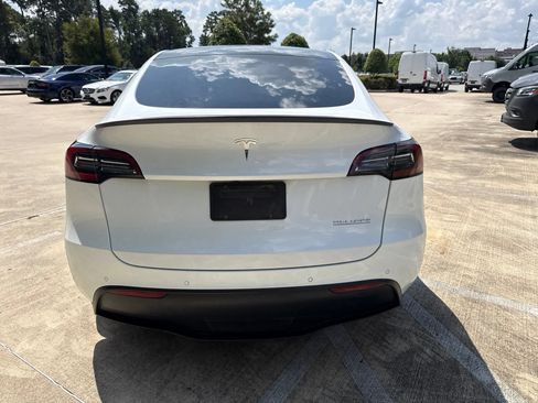 Used 2022 Tesla Model Y Performance AWD/4WD image 5