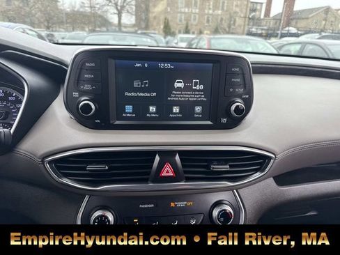 Used 2020 Hyundai Santa Fe SE image 21