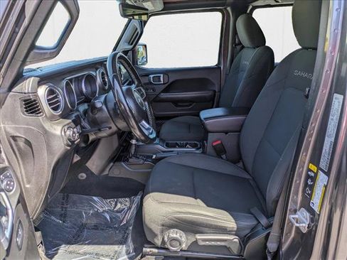 Used 2022 Jeep Wrangler Unlimited Sahara image 18