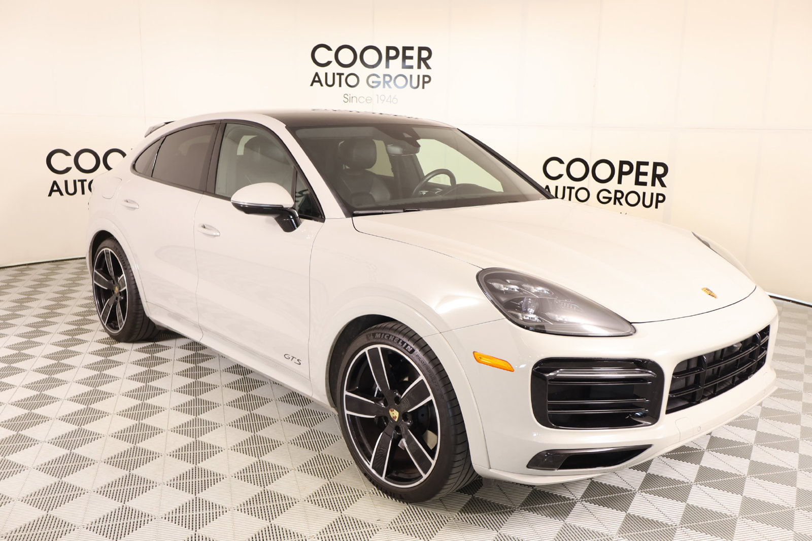 Certified 2023 Porsche Cayenne GTS AWD/4WD image 1