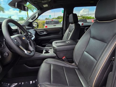 Used 2023 Chevrolet Suburban Premier RWD image 21