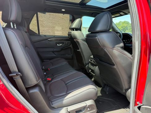 Used 2025 Honda Pilot Black Edition image 15
