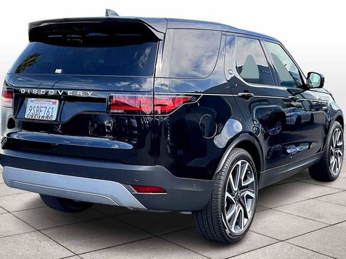 Used 2025 Land Rover Discovery S image 16