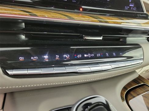 Used 2021 Cadillac Escalade Sport Platinum w/ Heavy-Duty Trailer Package image 29