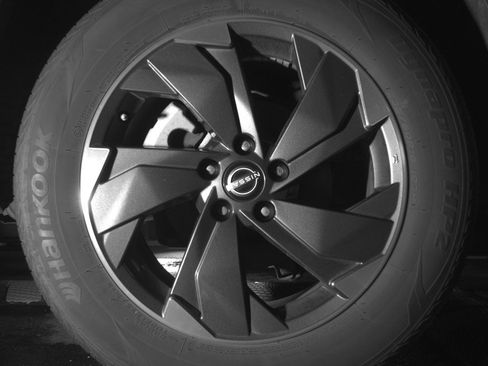 Used 2025 Nissan Rogue SV AWD/4WD image 15