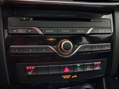 Used 2018 INFINITI QX30 AWD image 17