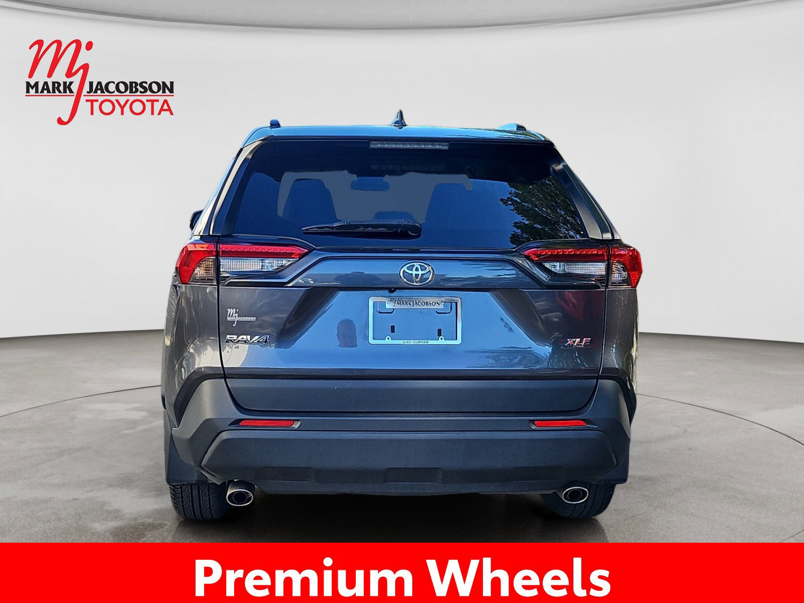 Used 2023 Toyota RAV4 XLE FWD image 11
