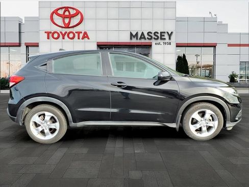 Used 2020 Honda HR-V LX image 2