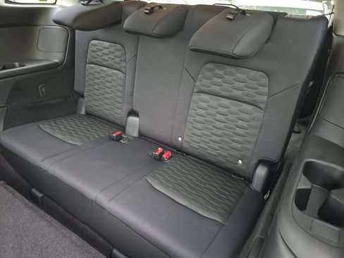 Certified 2025 Nissan Pathfinder SV FWD image 2