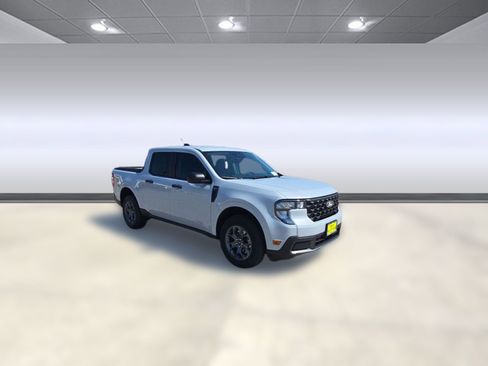 New 2025 Ford Maverick XLT w/ Equipment Group 302A image 6