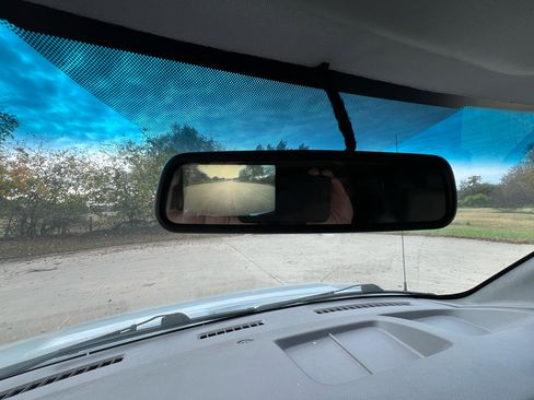 Used 2018 Chevrolet Express 2500 w/ Enhanced Convenience Package image 21