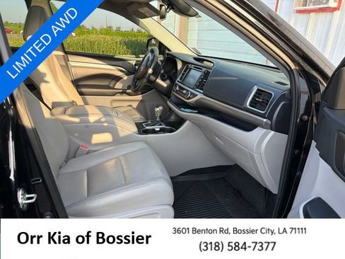 Used 2019 Toyota Highlander Limited w/ Protection Package #3 AWD/4WD image 20