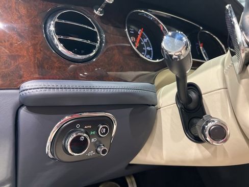 Used 2019 Bentley Mulsanne image 30
